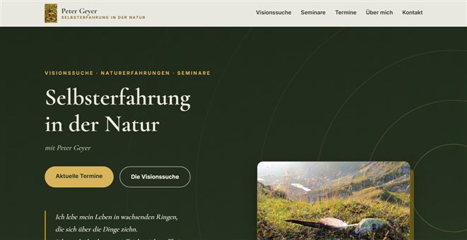 Startseite von Peter Geyer – Selbsterfahrung in der Natur, dunkelgrünes Design mit wachsenden Ringen