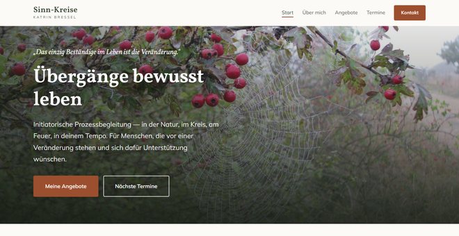 Website sinn-kreise.de von Katrin Bressel – Spinnennetz im Weißdorn, Übergänge bewusst leben